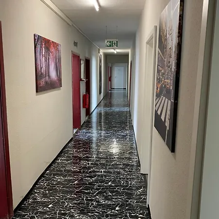 Hostel M&r