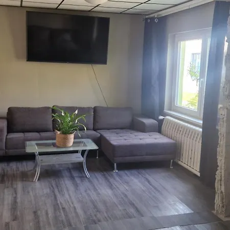 Hostel M&R Motel *
